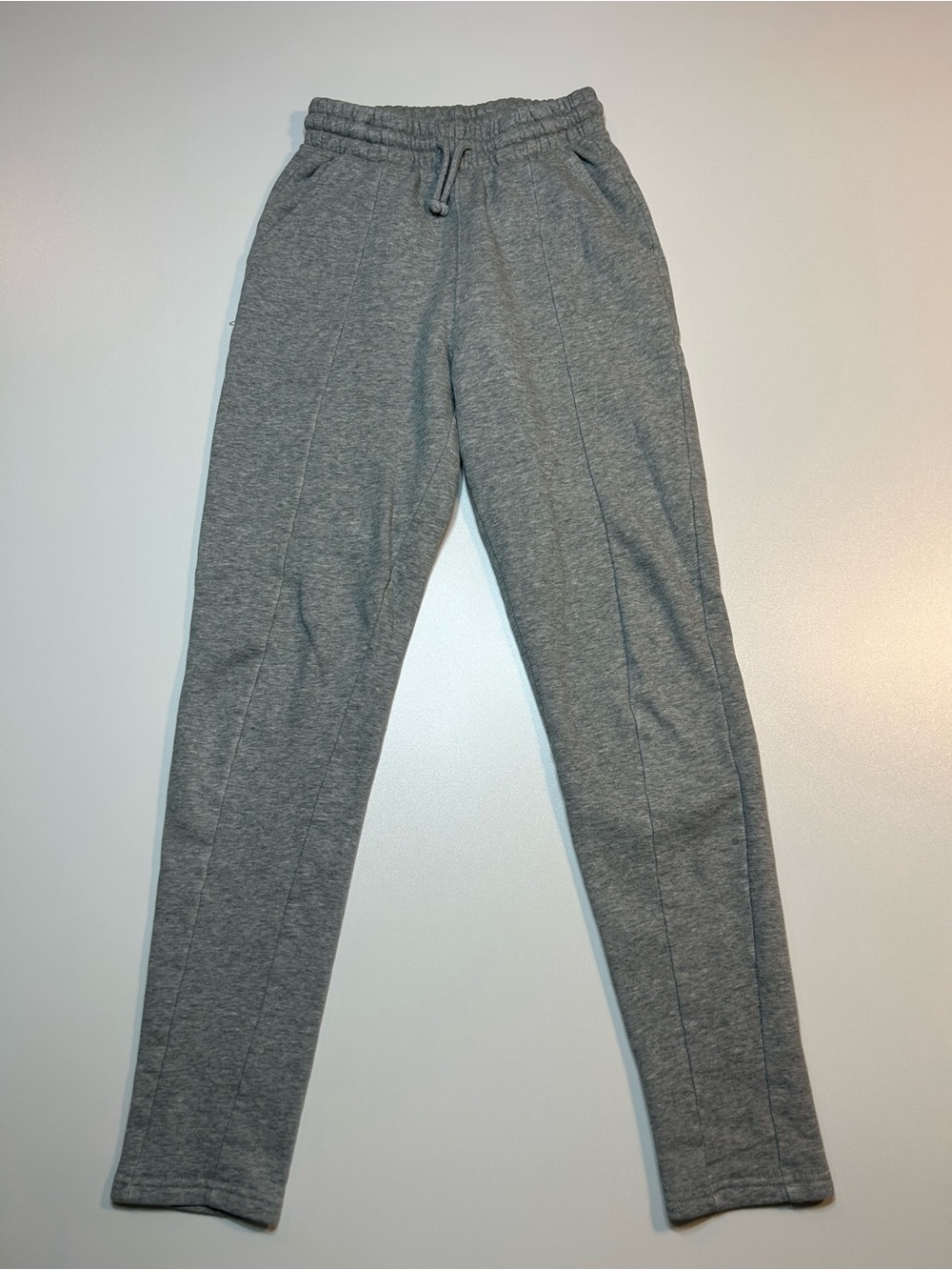 TNA Aritzia Heather Gray Cozy Fleece Pintuck Slim Tapered Joggers Sweatpants